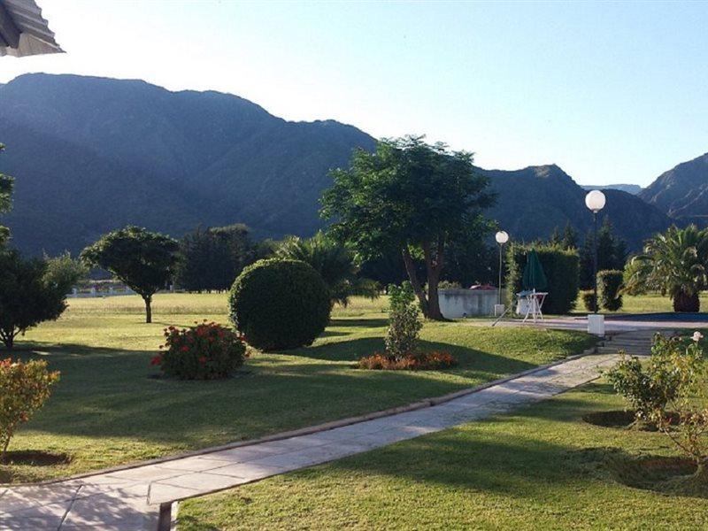 Hotel Lujan Лухан Экстерьер фото