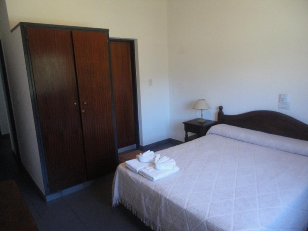 Hotel Lujan Лухан Номер фото