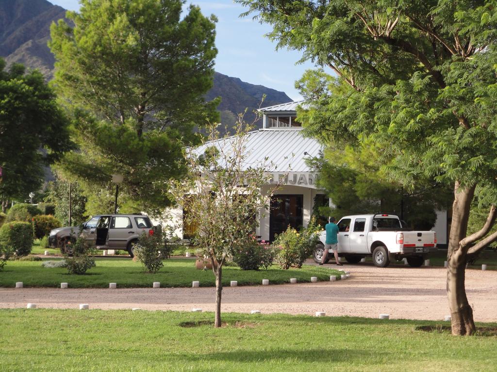 Hotel Lujan Лухан Экстерьер фото