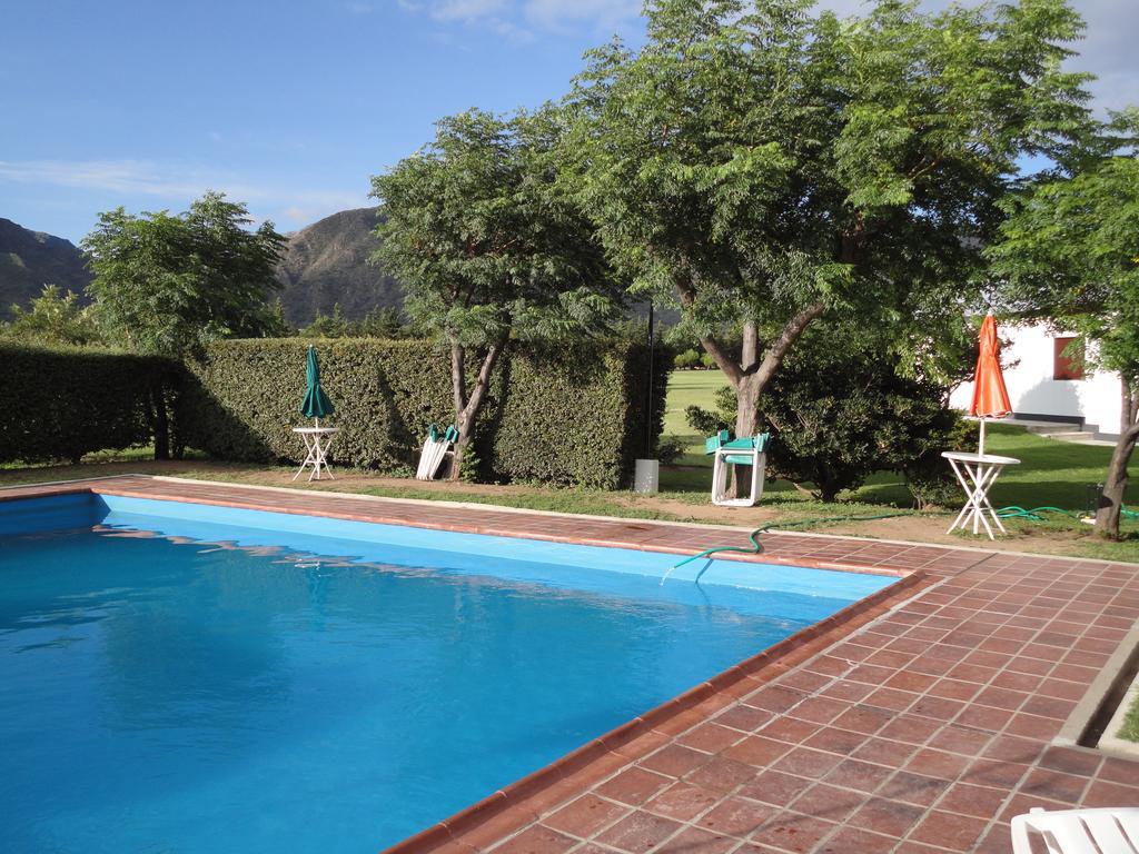Hotel Lujan Лухан Экстерьер фото